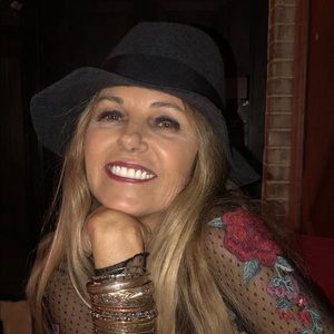 Meet your Posher, Sandi